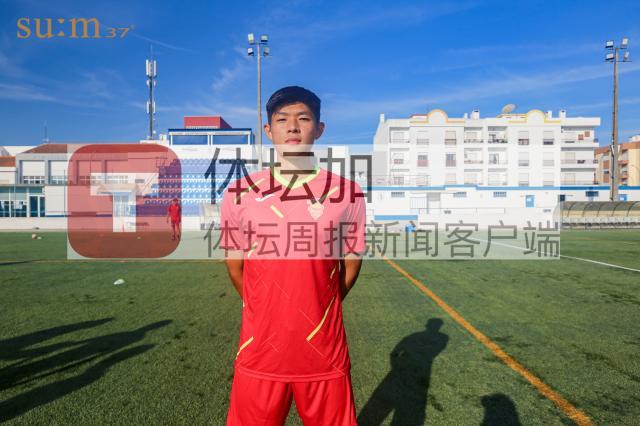 1668976727150053578.jpg 王鑫海新赛季前定妆照.jpg